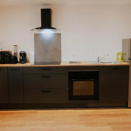 La Roseraie - Comfortable 4 Bedroom For 6 Διαμέρισμα *