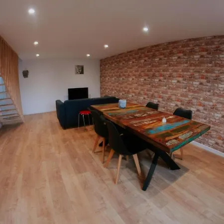 La Roseraie - Comfortable 4 Bedroom For 6 * Σολέ